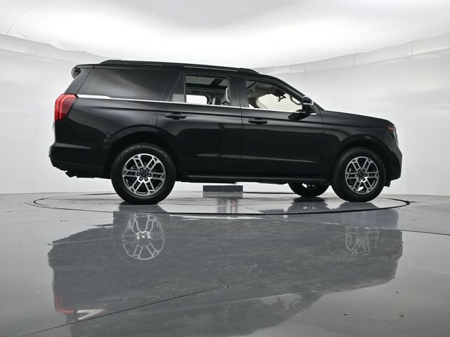 Certified 2025 Ford Expedition Active AWD/4WD image 36
