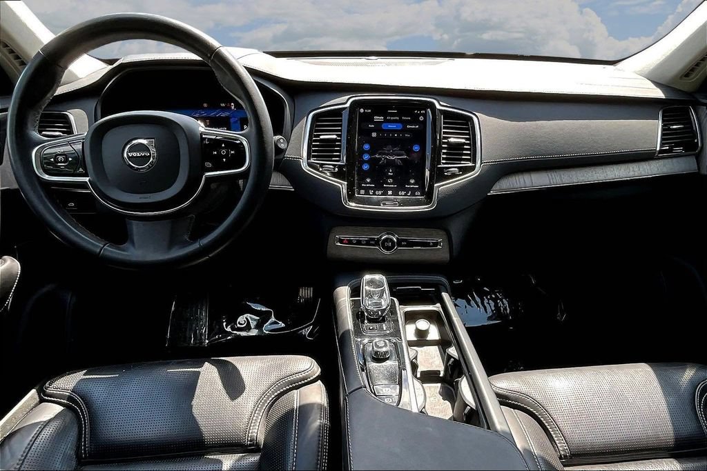 Used 2024 Volvo XC90 B6 Ultimate w/ Lounge Package AWD/4WD image 9