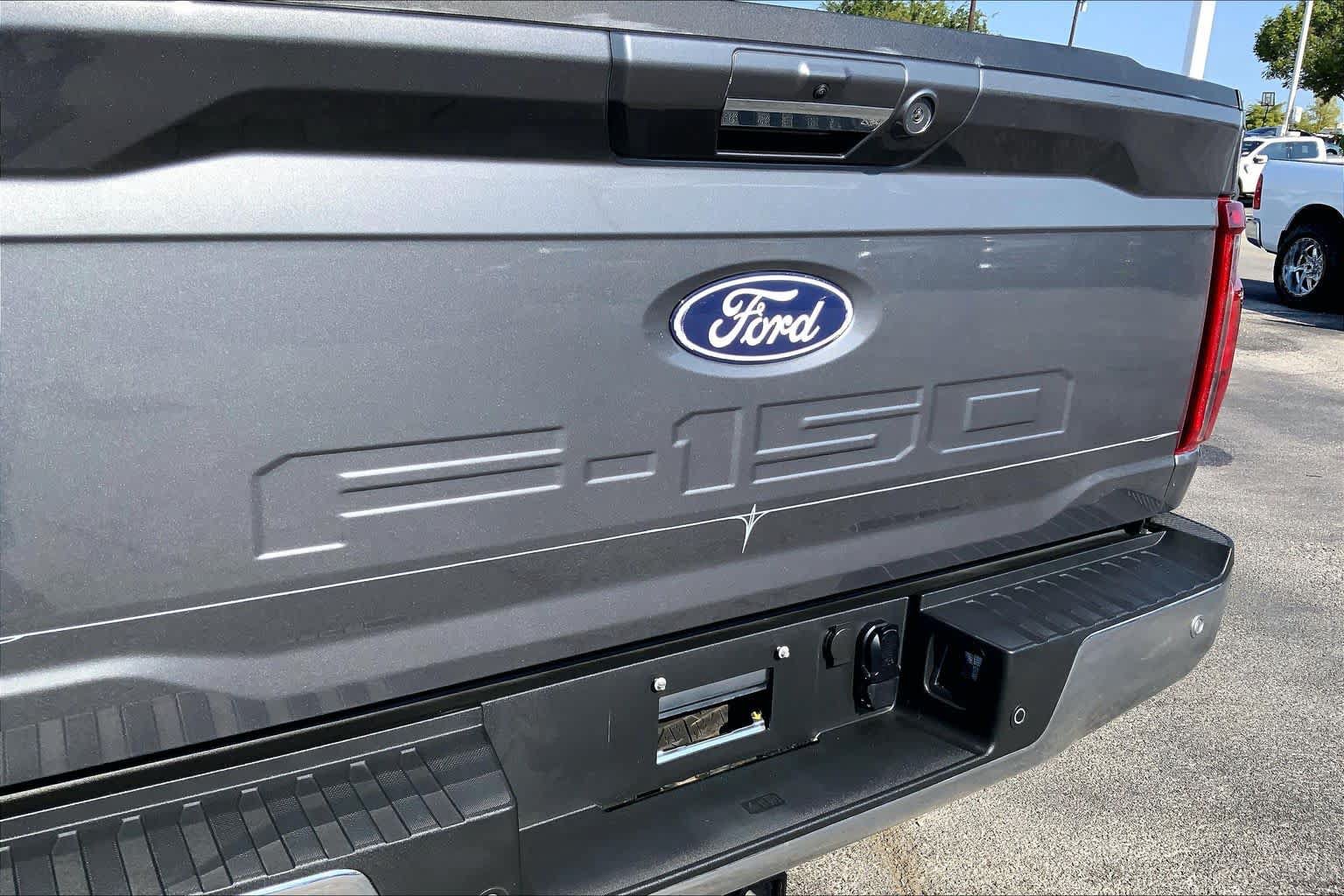 Certified 2024 Ford F150 Lariat w/ FX4 Off-Road Package AWD/4WD image 27