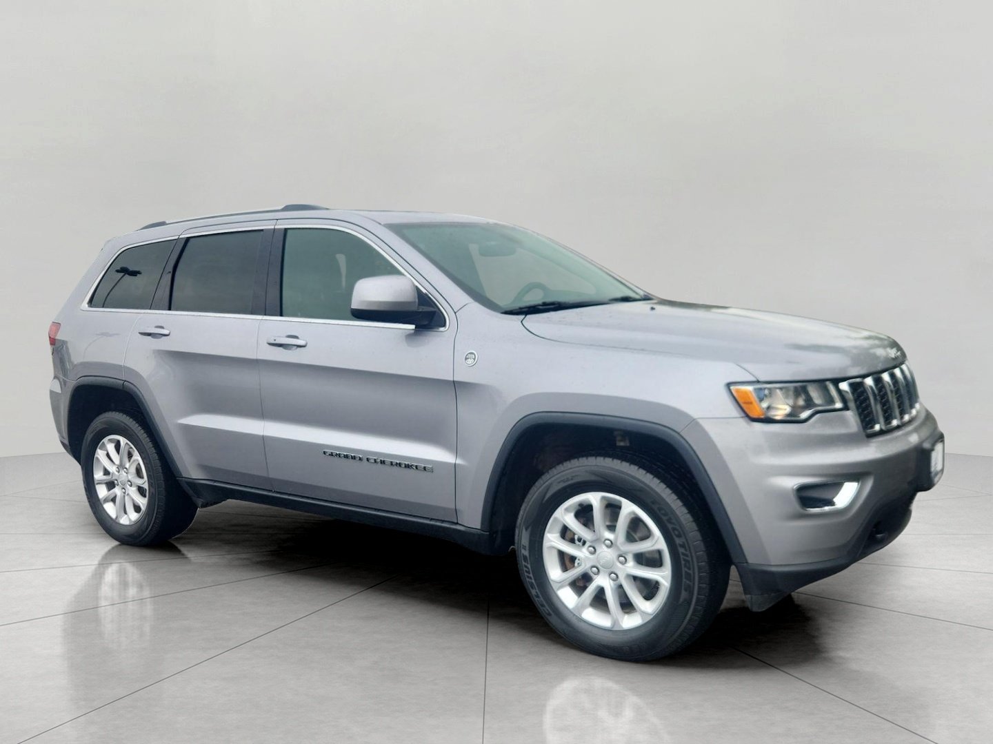 Used 2021 Jeep Grand Cherokee Laredo