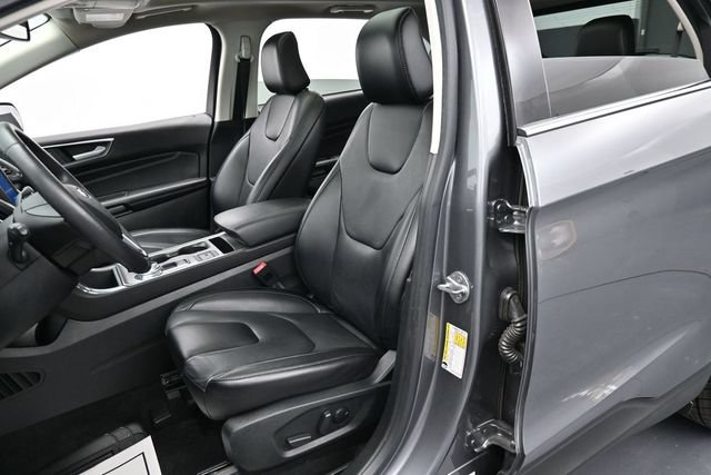 Certified 2022 Ford Edge Titanium AWD/4WD image 11