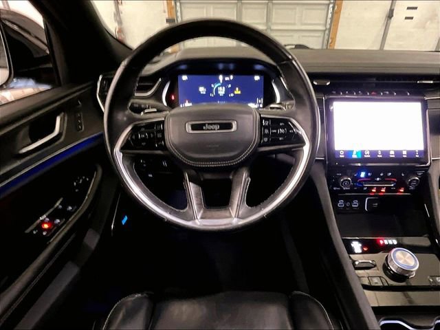 Used 2021 Jeep Grand Cherokee L Overland w/ Luxury Tech Group IV AWD/4WD image 5