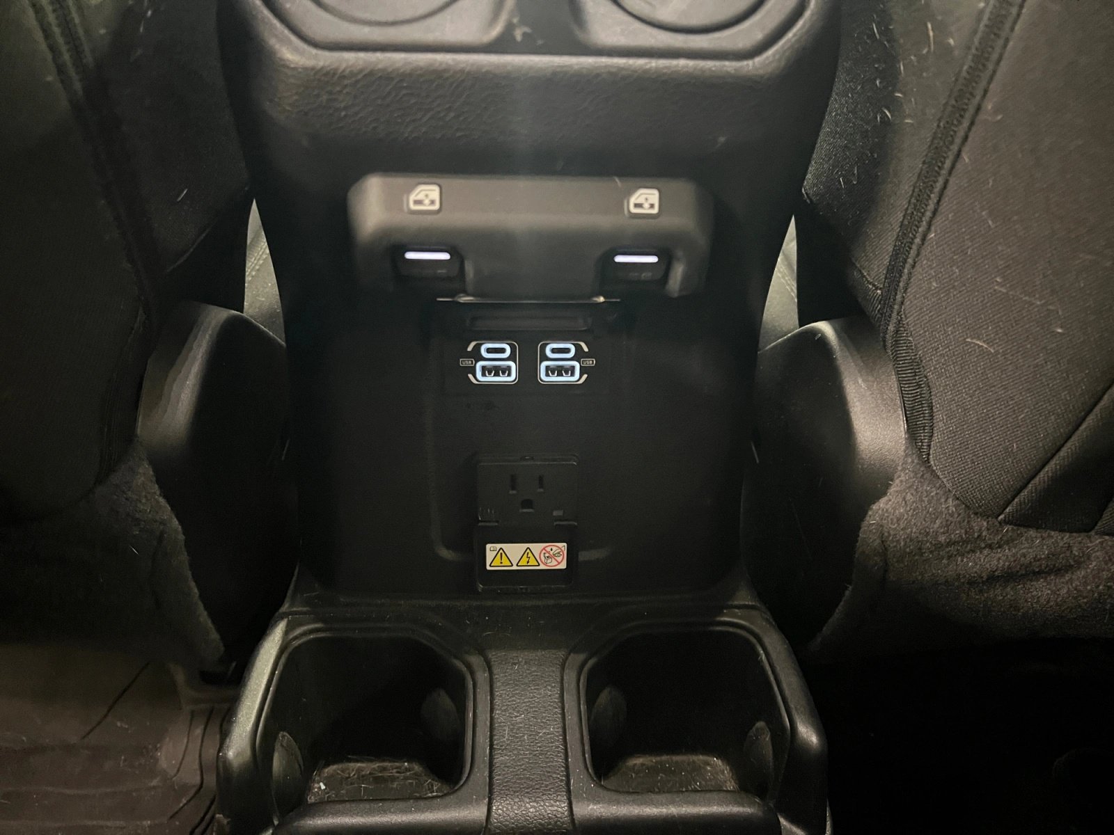 Used 2023 Jeep Wrangler Unlimited Sahara w/ Cold Weather Group AWD/4WD image 21