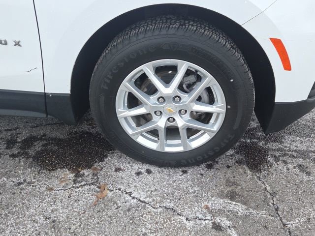 Used 2022 Chevrolet Equinox LS w/ LPO, Floor Liner Package image 2