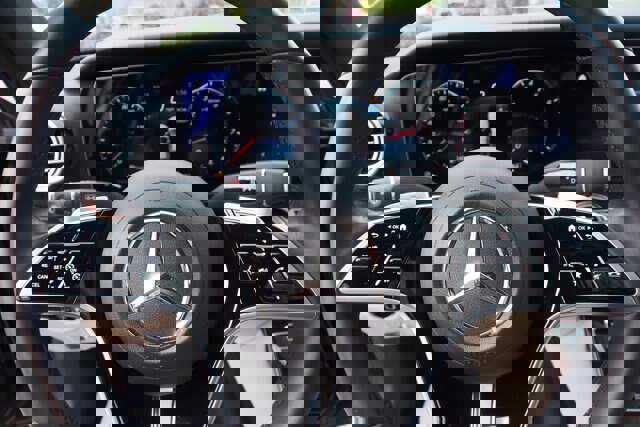 Used 2023 Mercedes-Benz E 350 4MATIC Sedan image 23