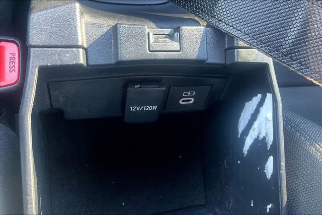 Used 2025 Toyota Corolla LE image 32