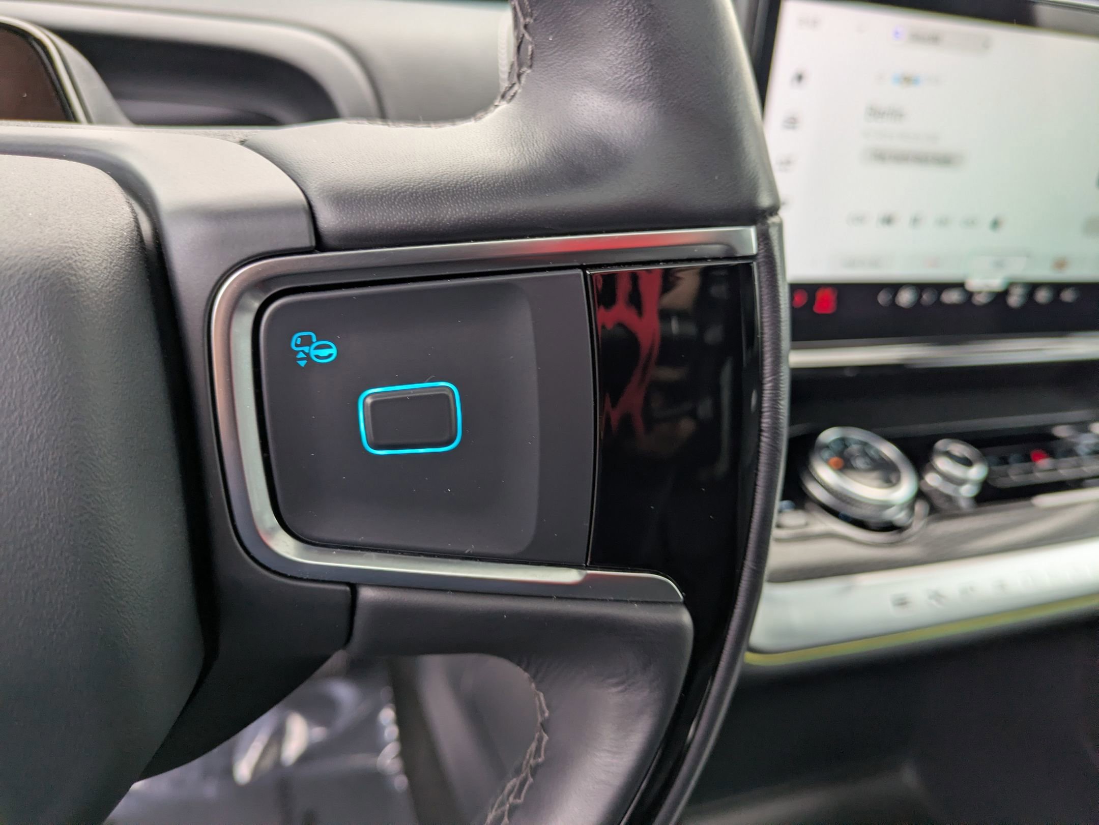 Certified 2025 Ford Expedition Platinum w/ Stealth Performance Package image 19