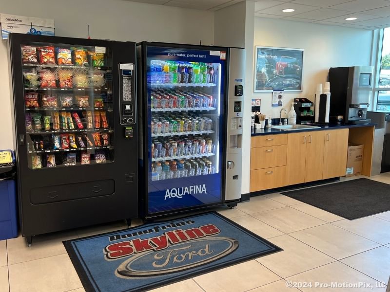 Used 2022 Chevrolet Silverado 1500 LTZ w/ Technology Package image 33