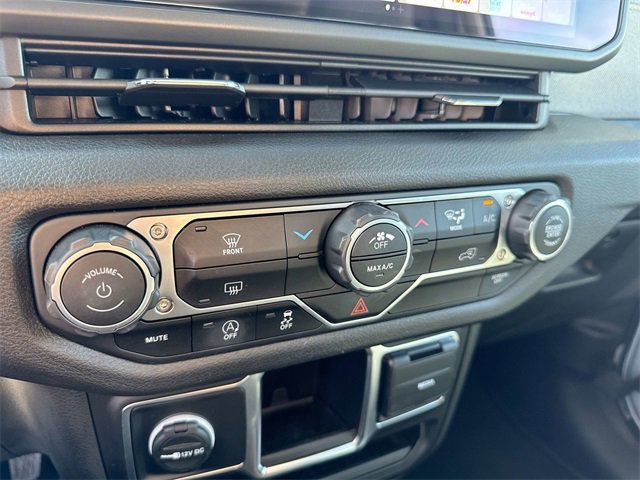 Used 2024 Jeep Wrangler Sport image 21