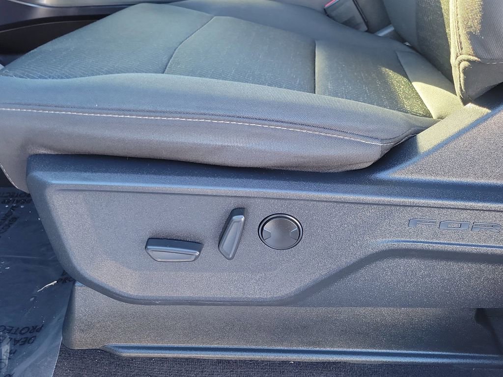 Certified 2022 Ford F150 XLT w/ Equipment Group 302A High image 9