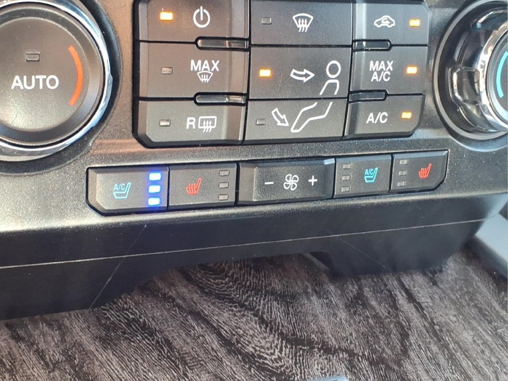 Certified 2018 Ford F350 Lariat w/ FX4 4x4 Off Road Package image 19