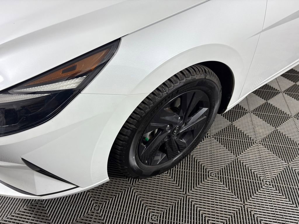Used 2022 Hyundai Elantra SEL w/ Convenience Package image 9