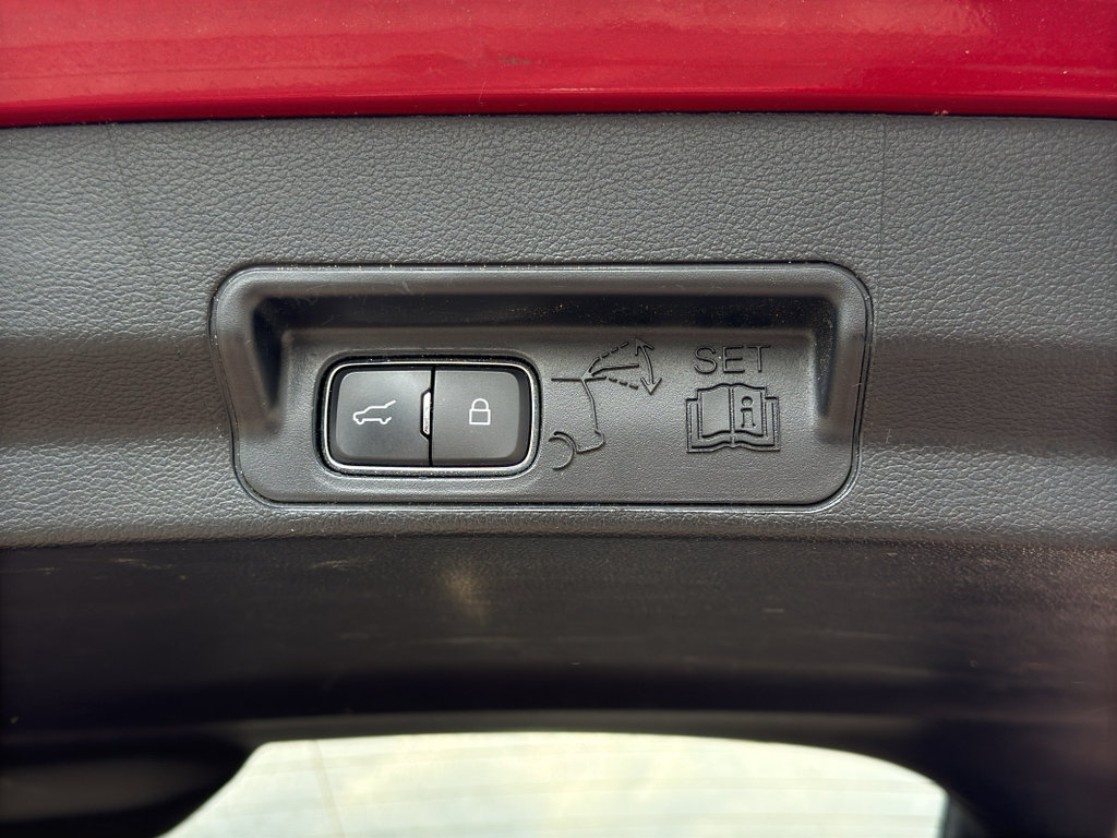 Certified 2020 Ford Explorer XLT w/ Comfort Package image 10