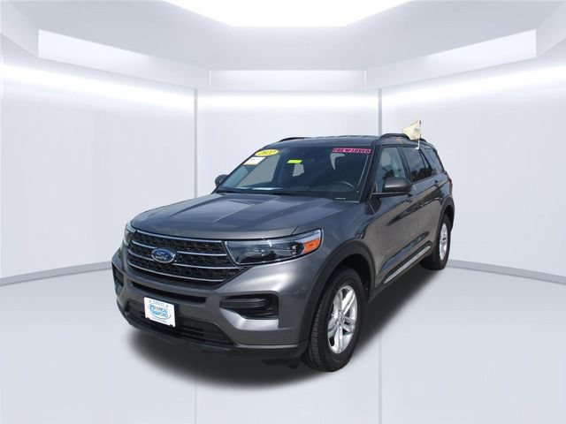 Certified 2022 Ford Explorer XLT AWD/4WD image 3