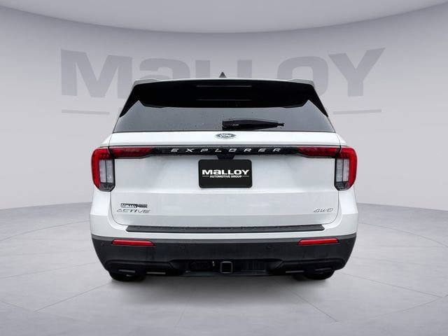 Certified 2025 Ford Explorer Active AWD/4WD image 4