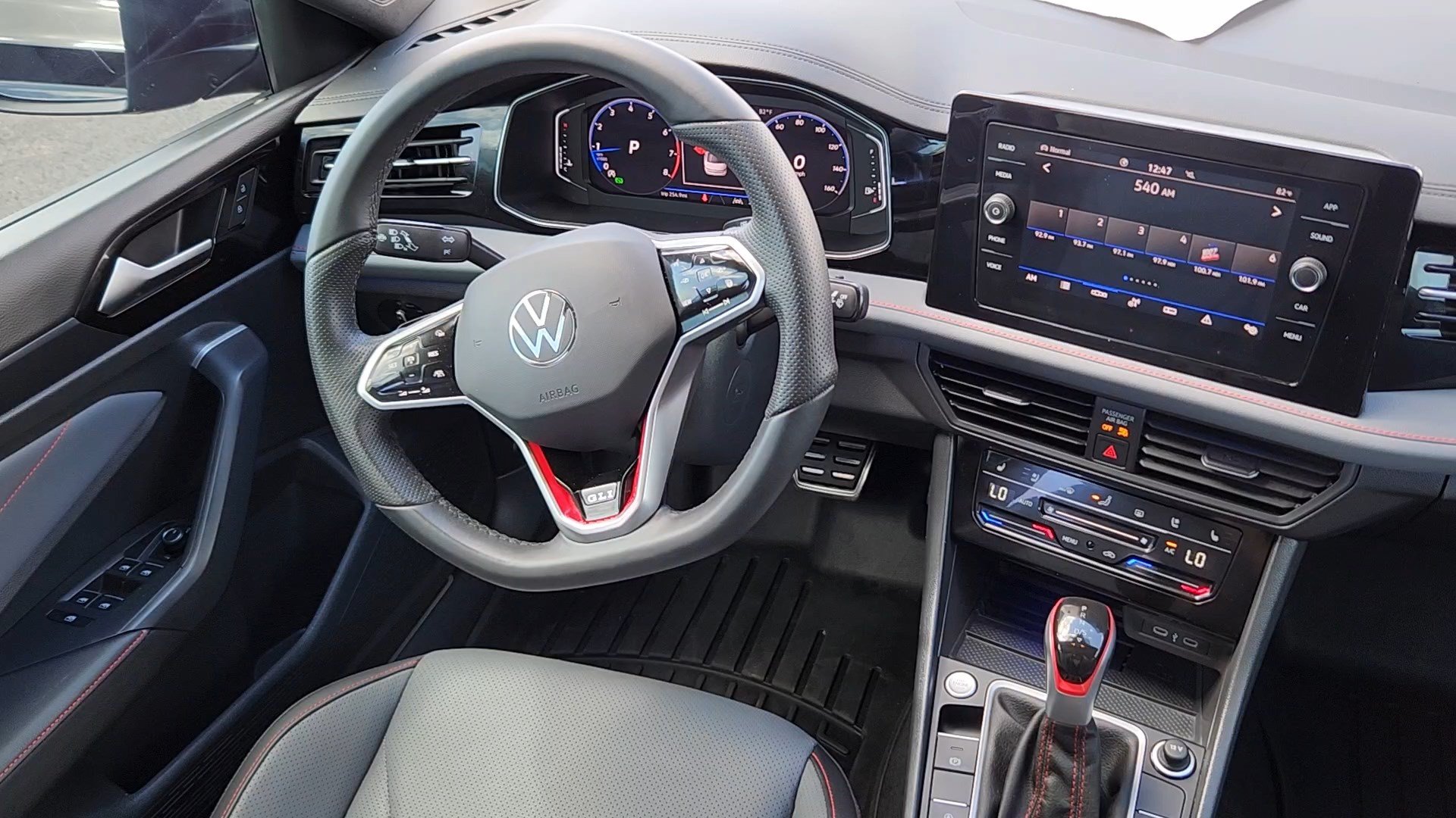 Used 2025 Volkswagen Jetta GLI Autobahn FWD image 5