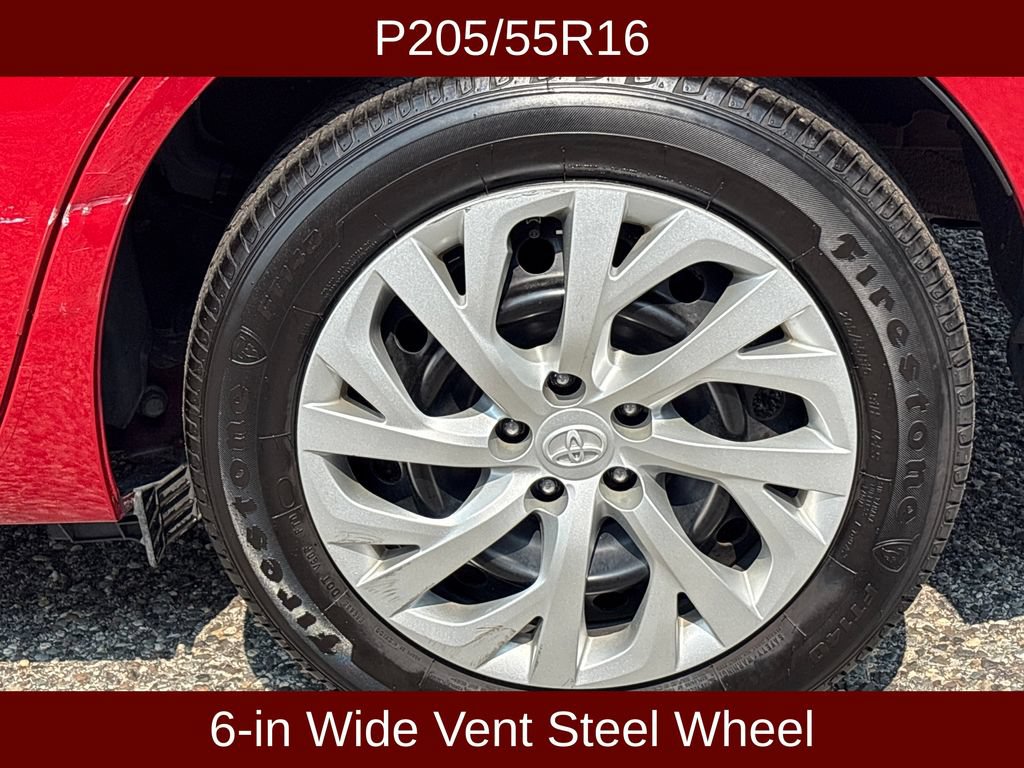 Used 2018 Toyota Corolla LE FWD image 15