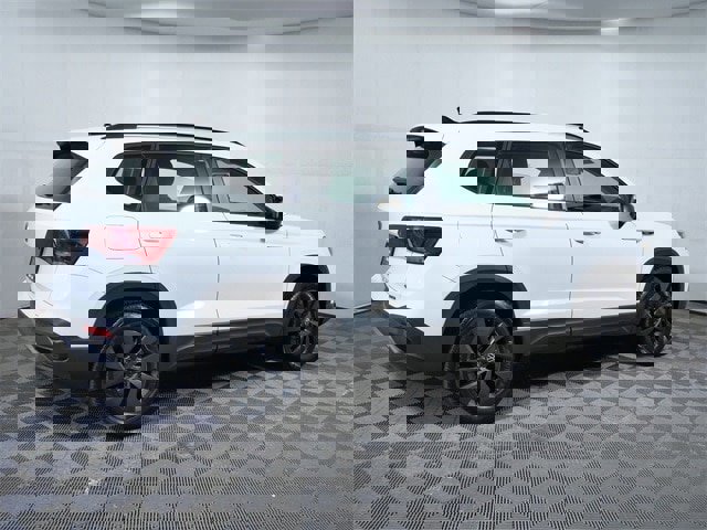 Used 2022 Volkswagen Taos S image 4