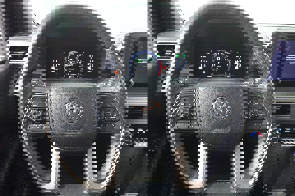 Used 2025 Toyota 4Runner SR5 image 13