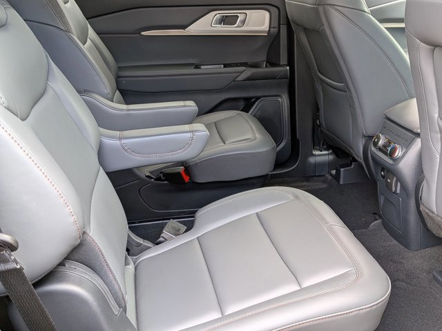 Certified 2026 Ford Explorer Active w/ Active Comfort Package RWD image 20