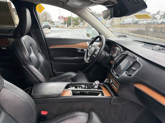Used 2019 Volvo XC90 T8 Inscription w/ Luxury Package image 38