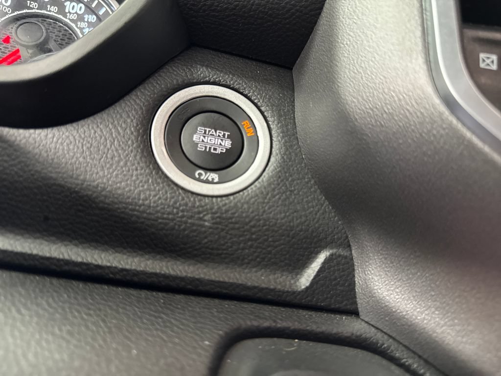 Used 2025 RAM 1500 Big Horn AWD/4WD image 40