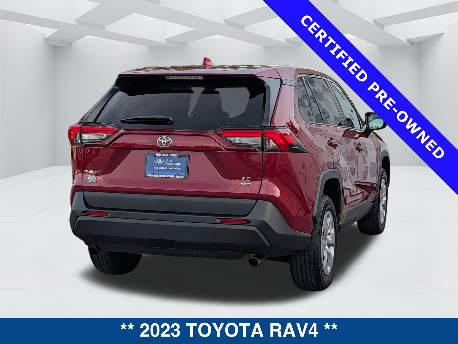 Used 2023 Toyota RAV4 LE AWD/4WD image 5