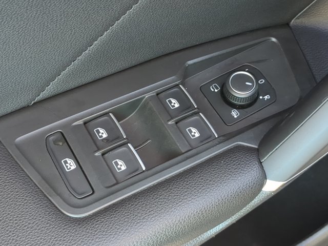 Used 2020 Volkswagen Tiguan SEL Premium R-Line w/ 3rd Row Seat Package AWD/4WD image 14