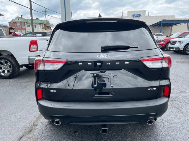 Certified 2022 Ford Escape SE w/ SE Sport Appearance Package AWD/4WD image 4