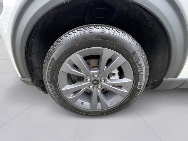 Certified 2023 Ford Explorer XLT w/ Equipment Group 202A AWD/4WD image 9