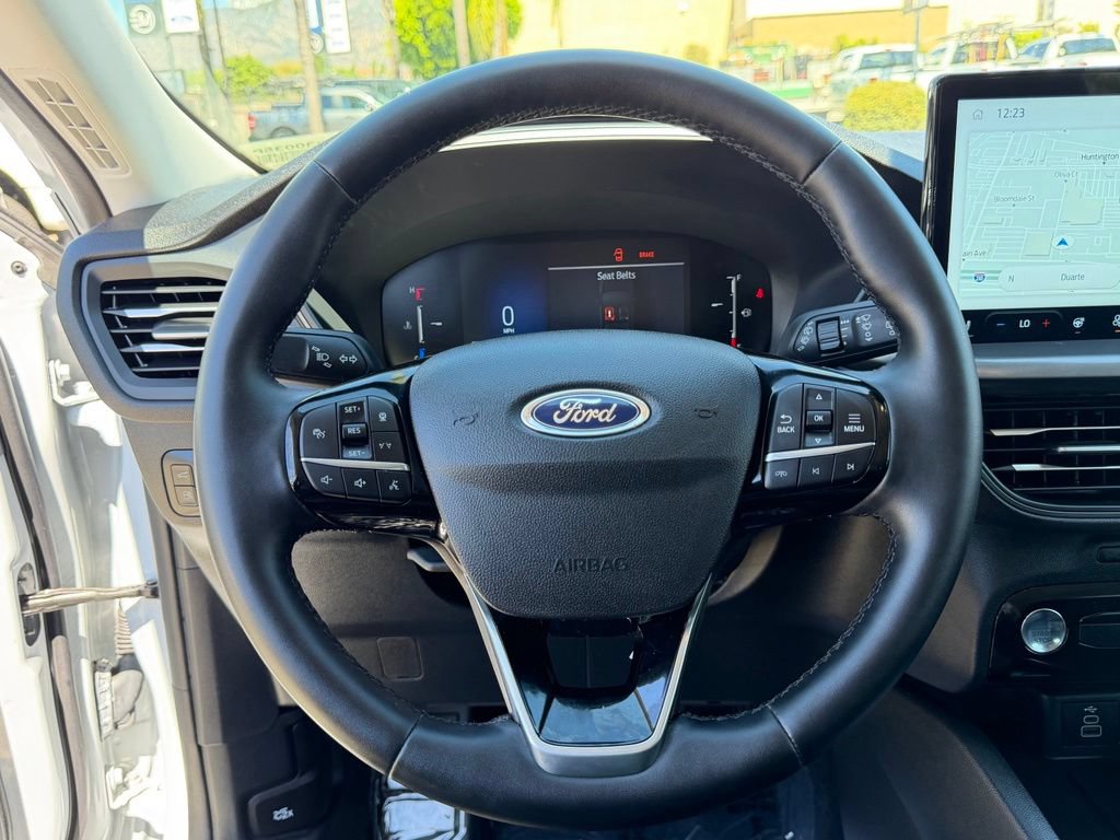 Certified 2025 Ford Escape SE FWD image 23