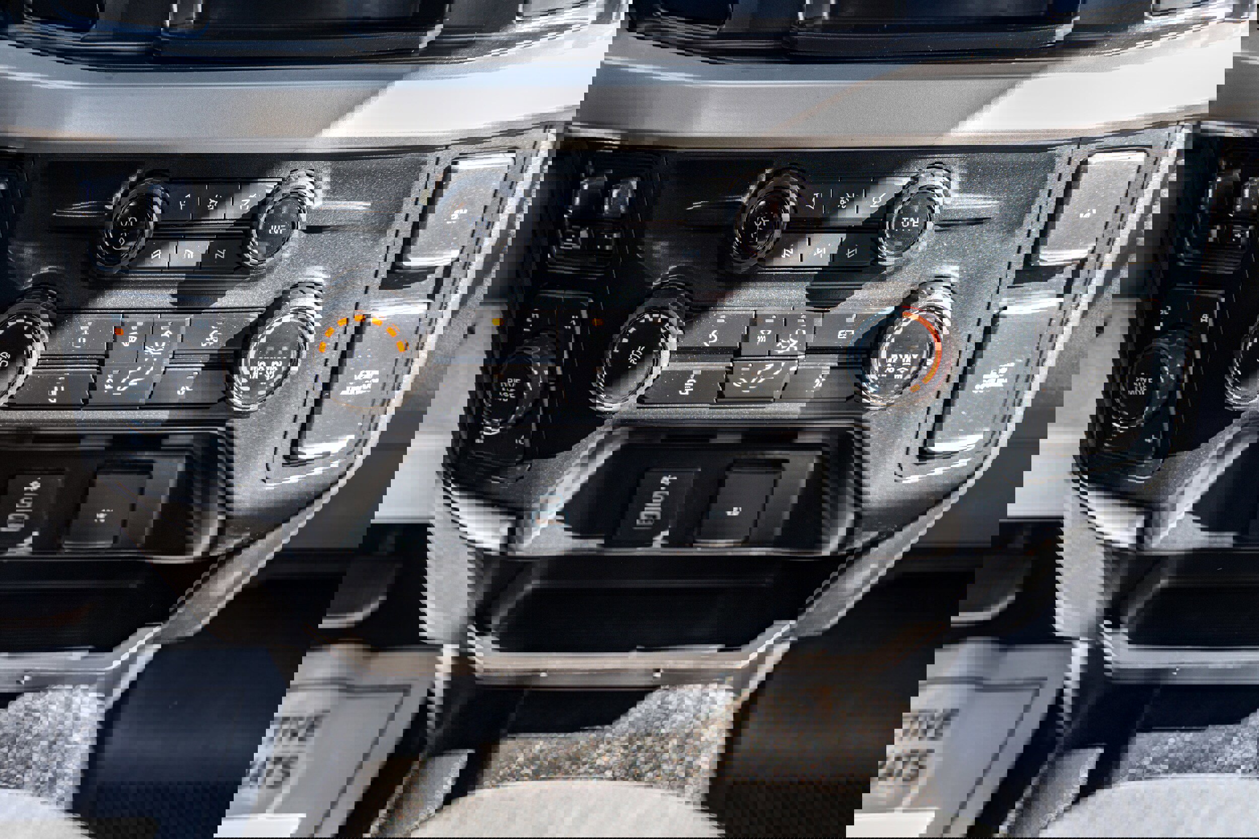 Certified 2023 Ford F350 XLT w/ FX4 Off-Road Package image 16