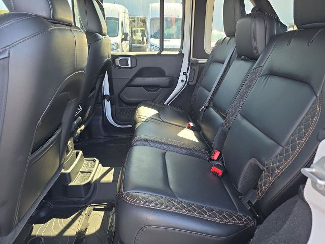 Used 2023 Jeep Wrangler Unlimited Sahara AWD/4WD image 32