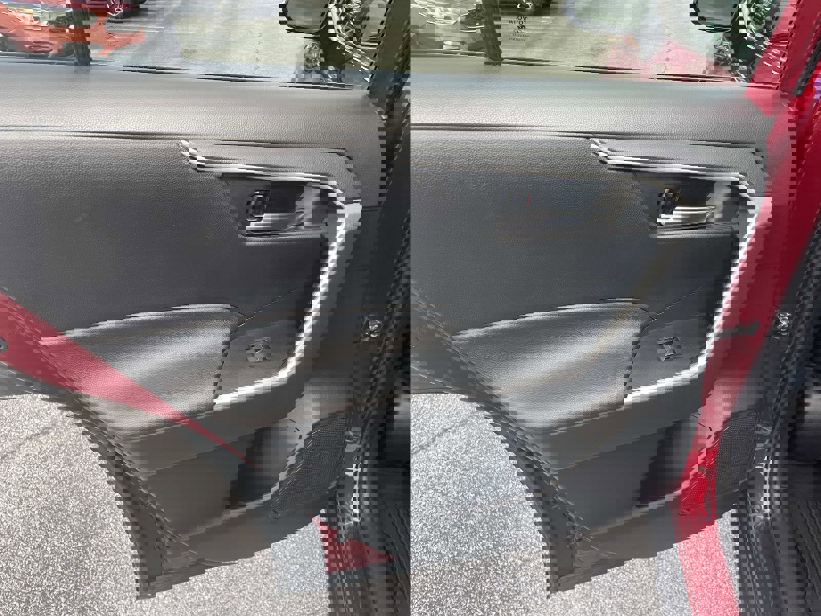 Used 2022 Toyota RAV4 XLE Premium image 13