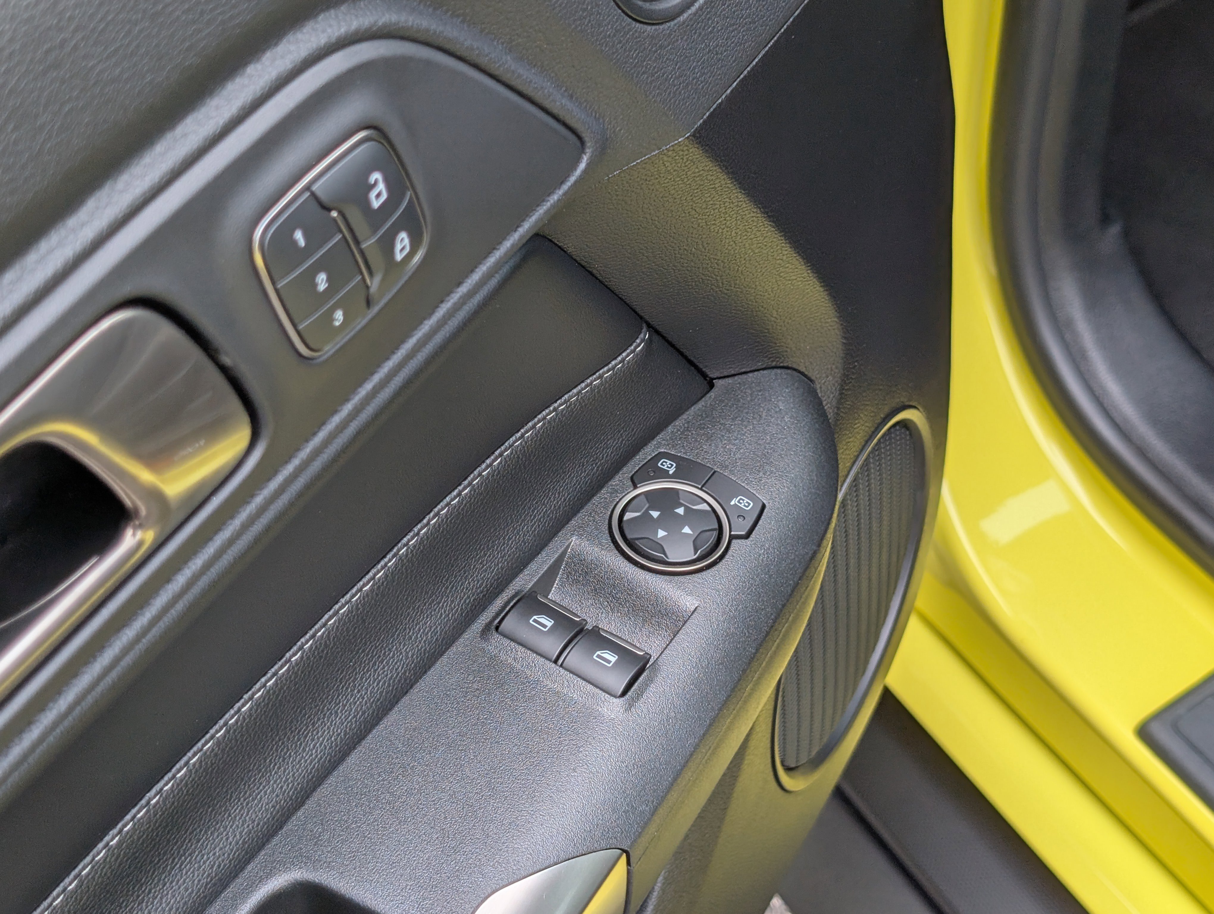 Certified 2021 Ford Mustang Shelby GT500 w/ Carbon Fiber Handling Package image 17