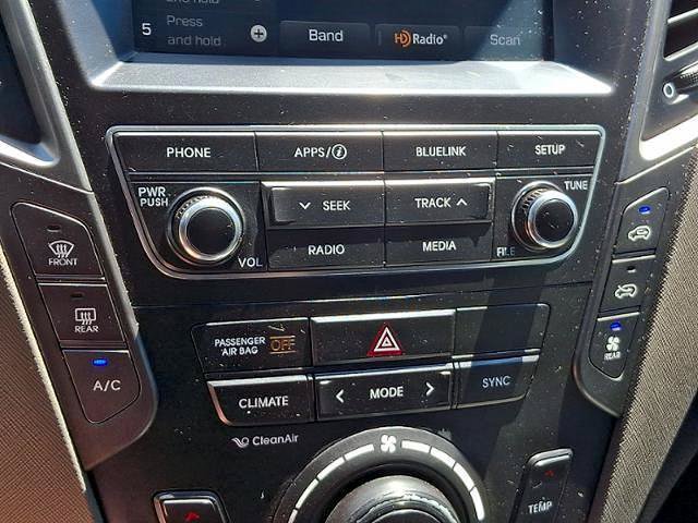 Used 2019 Hyundai Santa Fe XL SE FWD image 17