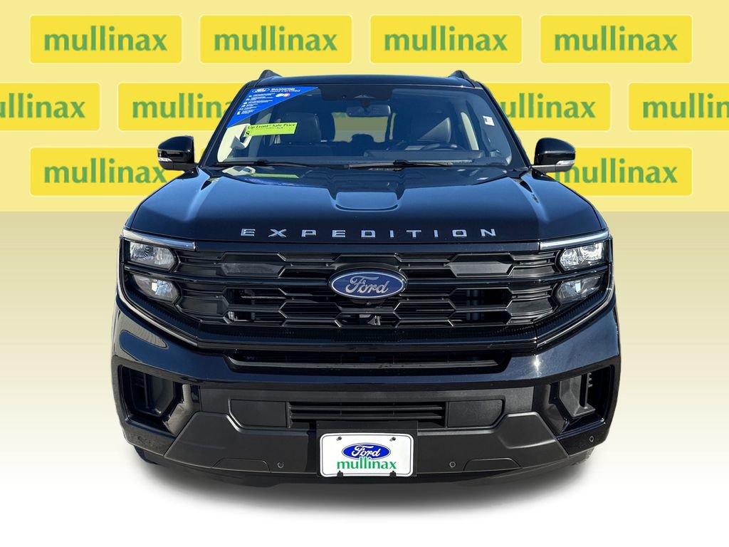 Certified 2025 Ford Expedition Active image 12