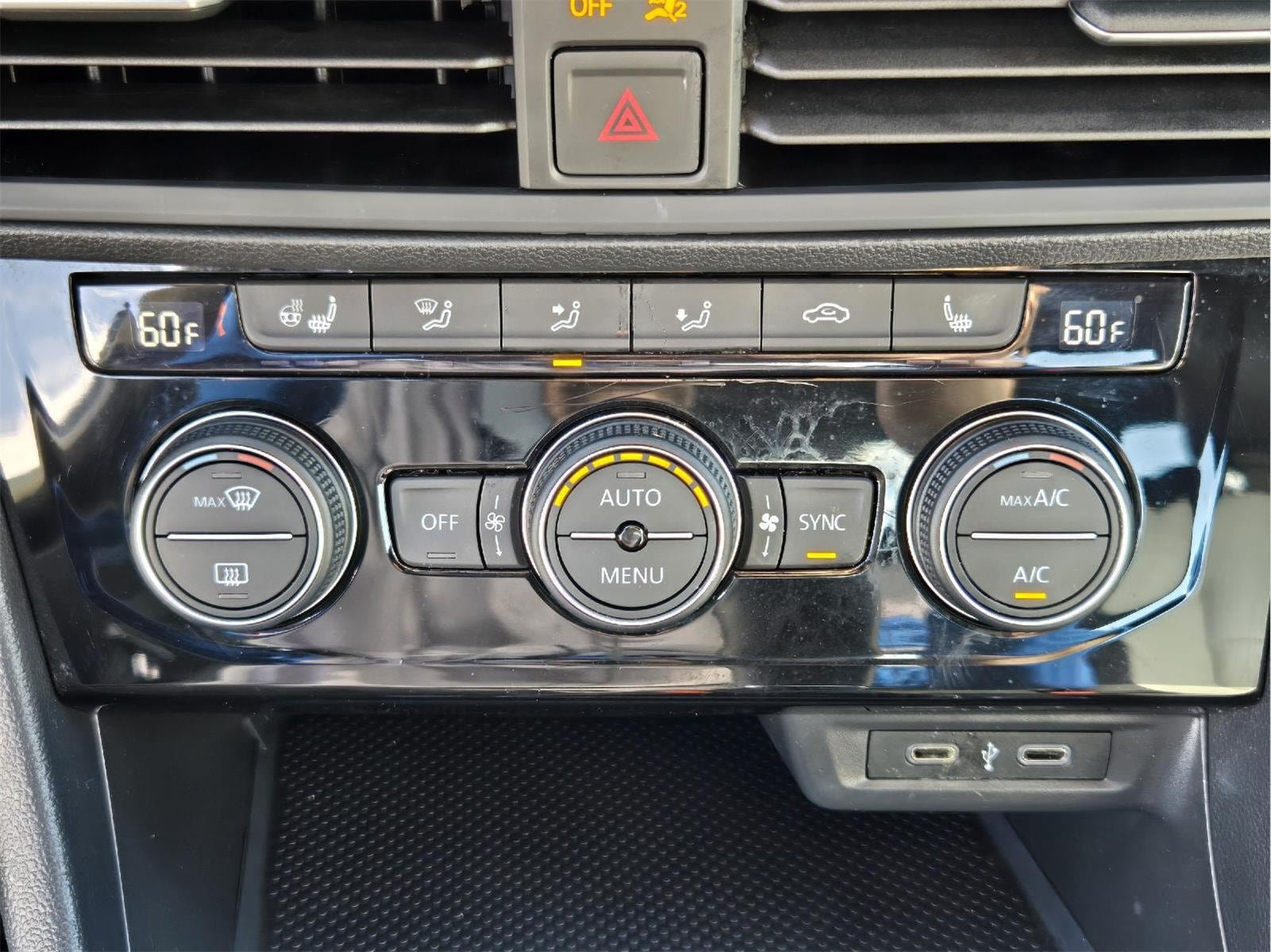 Used 2021 Volkswagen Jetta R-Line FWD image 16