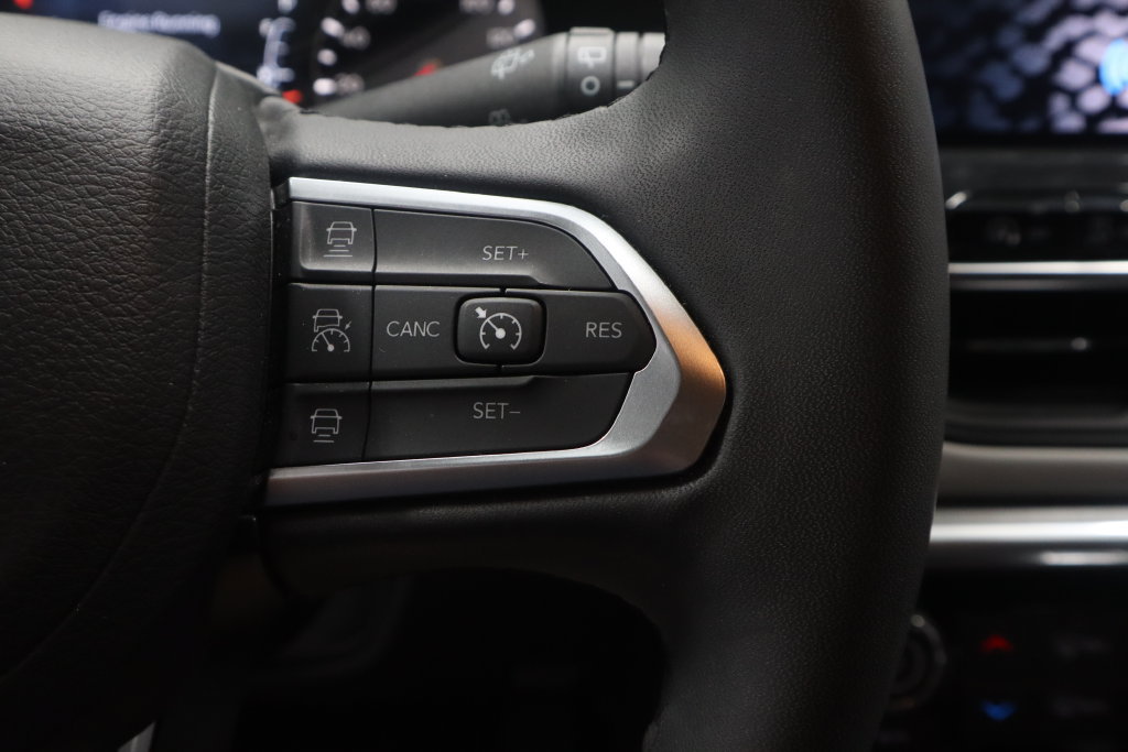 Used 2023 Jeep Compass Limited w/ Mopar Graphics Package AWD/4WD image 29