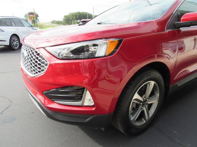 Certified 2024 Ford Edge SEL w/ Convenience Package AWD/4WD image 8