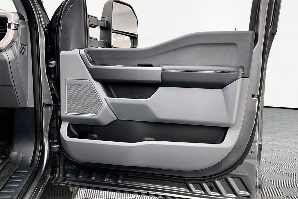 Certified 2025 Ford F350 XLT w/ FX4 Off-Road Package image 23