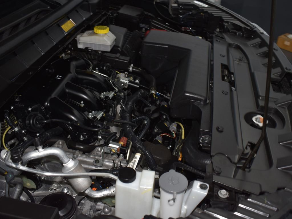 Used 2024 Nissan Pathfinder S image 21