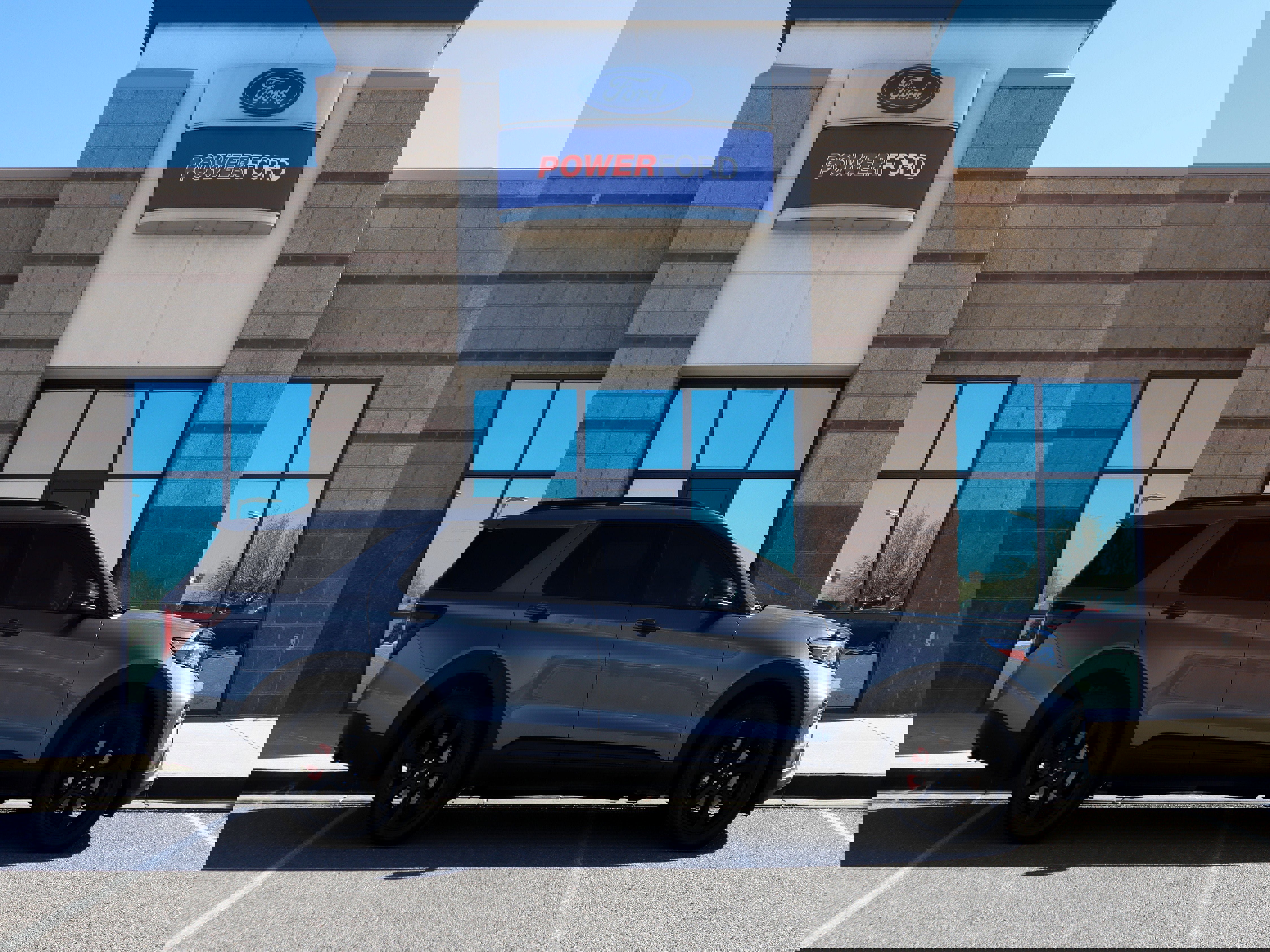 Certified 2024 Ford Explorer ST w/ Equipment Group 401A image 6