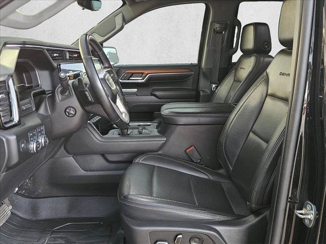 Used 2023 GMC Sierra 1500 Denali w/ Technology Package AWD/4WD image 12