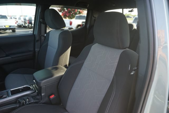 Used 2023 Toyota Tacoma TRD Sport w/ Technology Package RWD image 10