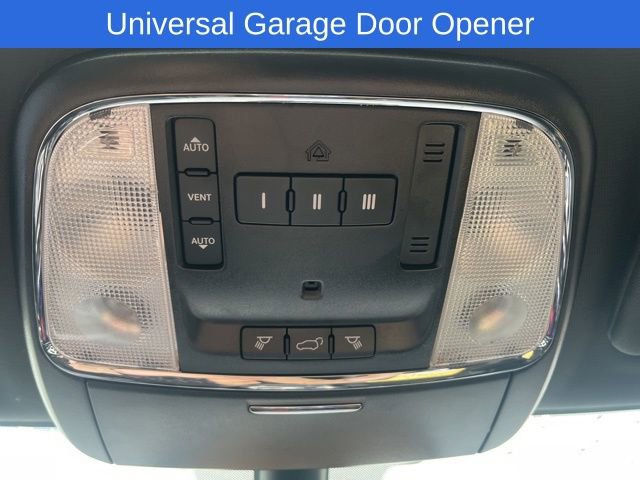 Used 2019 Jeep Grand Cherokee Altitude AWD/4WD image 9