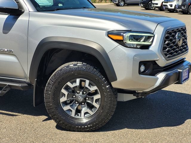 Used 2023 Toyota Tacoma TRD Off-Road w/ TRD Premium Off Road Package AWD/4WD image 6