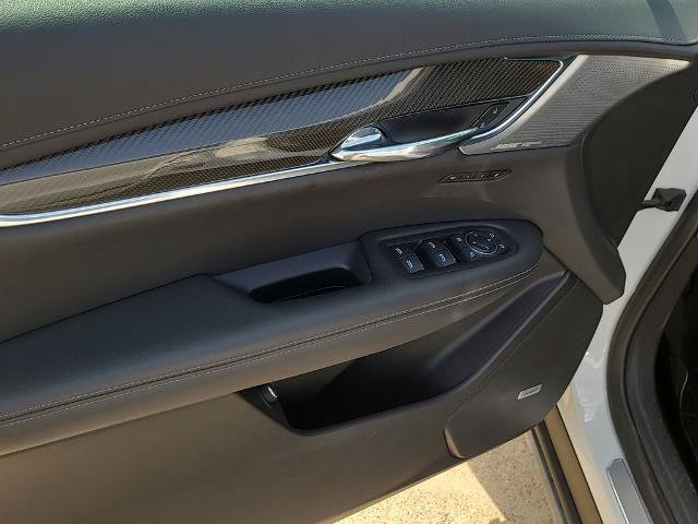 Used 2021 Cadillac XT6 Sport w/ LPO, ONYX Package AWD/4WD image 22