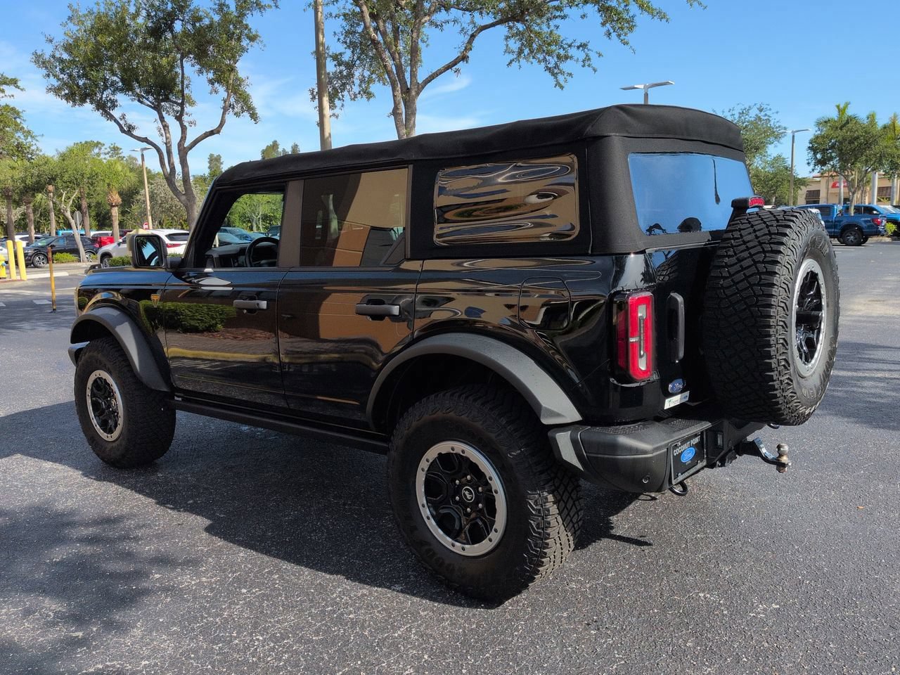 Certified 2022 Ford Bronco Badlands AWD/4WD image 6