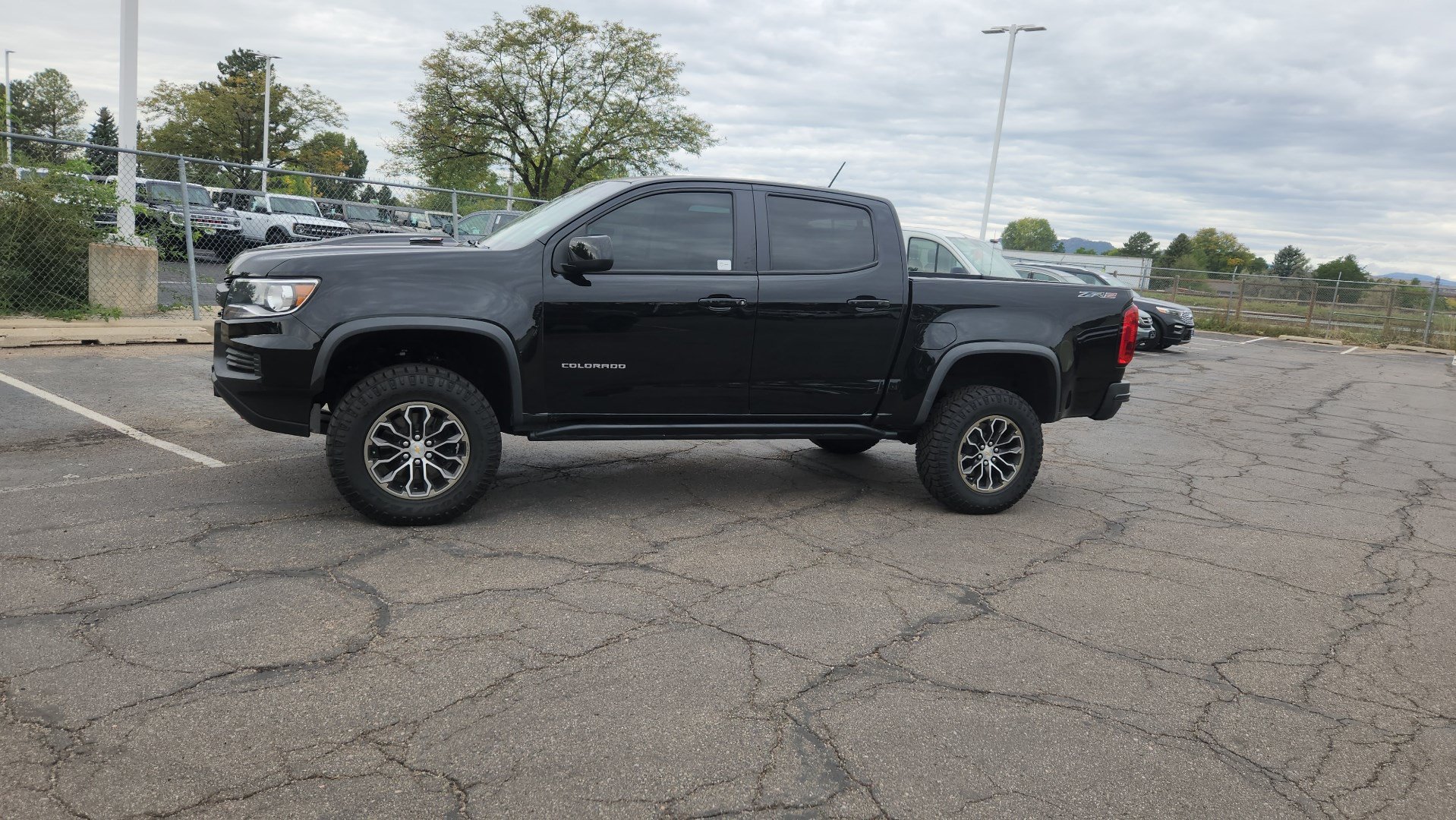 Used 2022 Chevrolet Colorado ZR2 AWD/4WD image 6